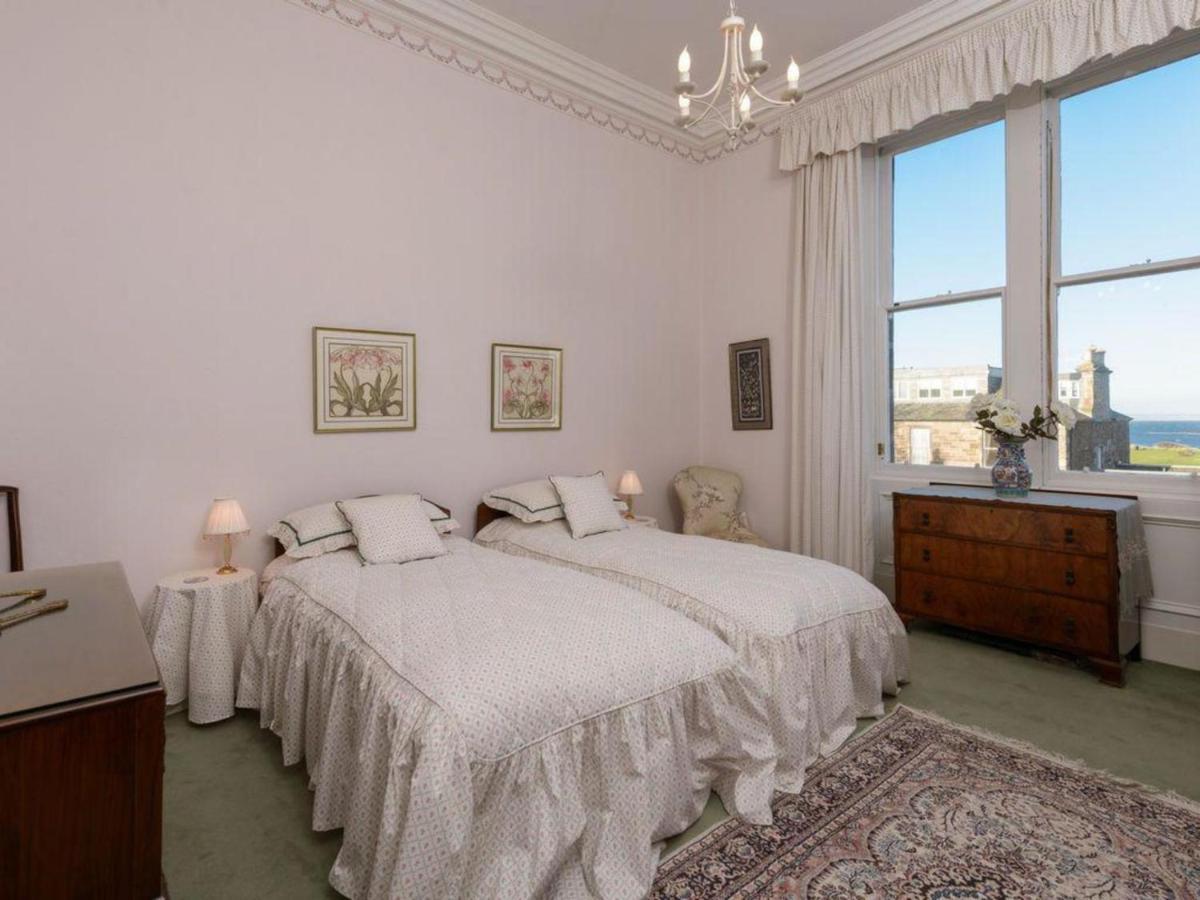Benholm -Stunning 3-Bed Apartment In Норт Беруик Екстериор снимка